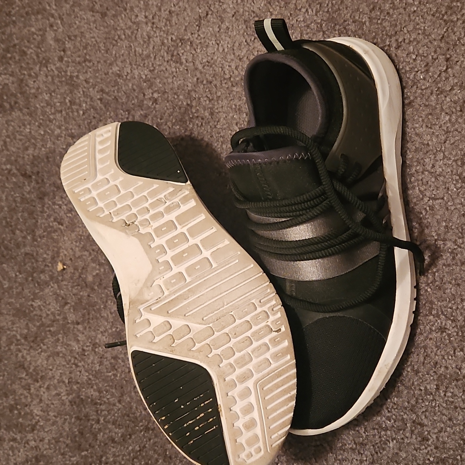 Fabletics Sneaker